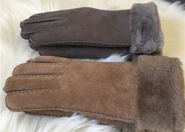 China Van de winterhandschoenen 100% van de vrouwenschapehuid van de de wolvoering Met de hand gemaakte Echte de Handschoenenvuisthandschoenen leverancier