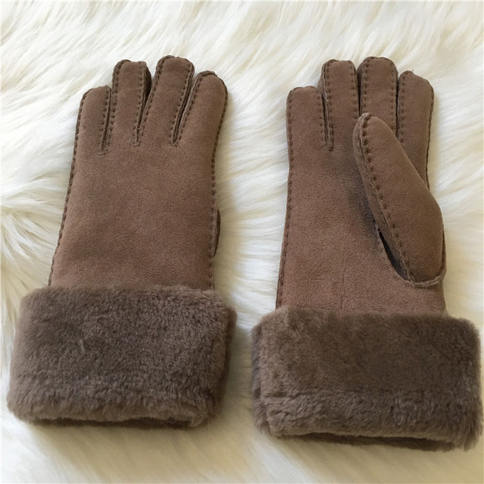 Van de winterhandschoenen 100% van de vrouwenschapehuid van de de wolvoering Met de hand gemaakte Echte de Handschoenenvuisthandschoenen
