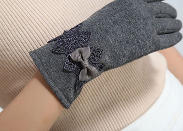 China De dames aangepaste de manier van de micro- van vrouwen handschoenen fluweelstof voor de iphoneschermen leverancier