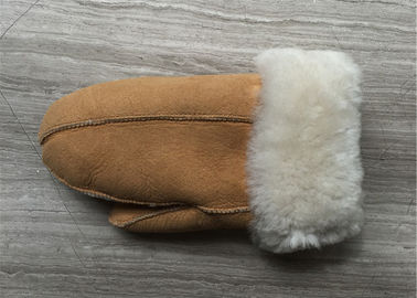 China Hand - gemaakte Warmste Schapehuidhandschoenen voor Dames met Manchetgrootte 5 - 6cm leverancier